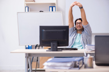 It specialist working in the office