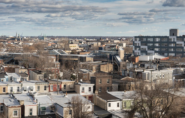 Obraz premium Homes and skyline looking from above in northern Philadelphia Kennsington.
