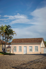 Casa colonial na cidade de Guarani, estado de Minas Gerais, Brasil