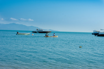 Naklejka premium boat in sea