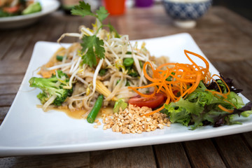 Bean sprouts on the thin rice noodle