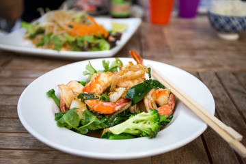 Garlic Prawn and Steam Vegetables with black pepper