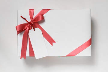 gift, box, background, ribbon, Christmas, white, bow, present, day, red, holiday, birthday, surprise, happy, celebration, isolated, valentine, decoration, package, new, design, year, anniversary, top,