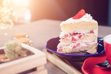Strawberry cake with cream