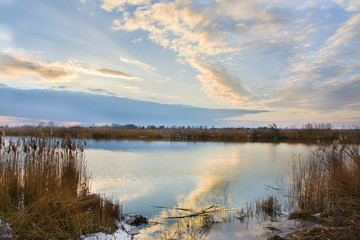piękne niebo nad rzeką © VinyLove Foto