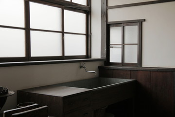 蛇口、デザイン