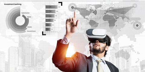 Experiencing virtual reality as new concept in technologies for business. Mixed media
