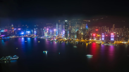 Fototapeta premium 香港 スカイ100（環球貿易広場）からの夜景
