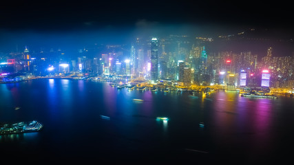 Fototapeta premium 香港 スカイ100（環球貿易広場）からの夜景