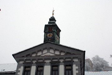 Fototapeta na wymiar Facciata di edificio barocco con neve