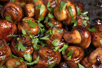 Buttery garlic mushrooms