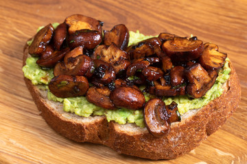 Wholewheat toast on sutting board