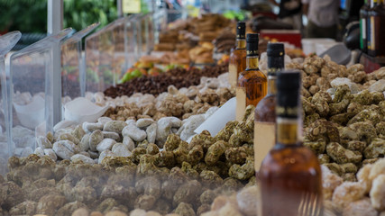 Marktstand mit Süßigkeiten