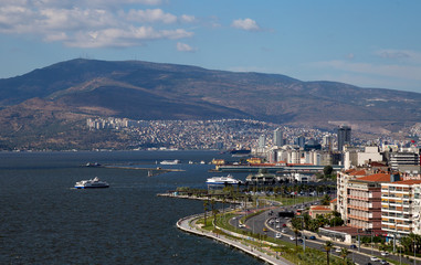 Fototapeta na wymiar View of Izmir, Turkey.