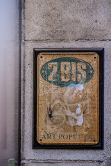 Numéro 2 bis, adresse de rue