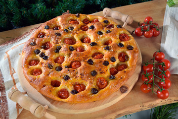 Focaccia ai pomodorini