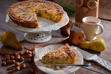 Torta pere e nocciole