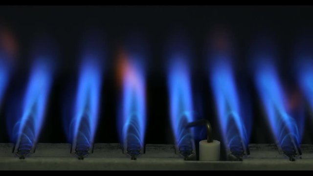 Ignition and burning of natural gas in water heater furnace 4K_3016