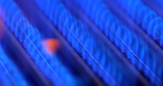 Ignition and burning of natural gas in water heater furnace 4K_3020
