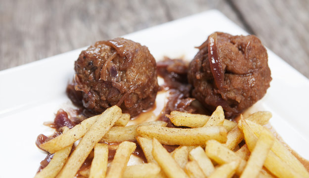 boulet frite tradition belge 