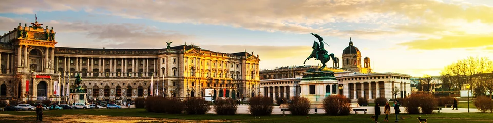 Papier Peint photo Lavable Vienne Statue of Archduke Charles in Vienna, Austria at sunset