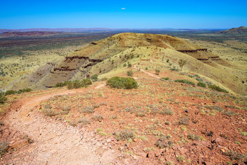 hiking on mount bruce in karijini national park, western australia 28