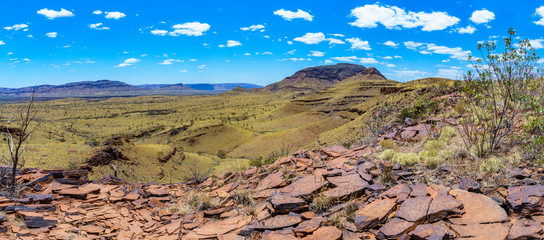 hiking on mount bruce in karijini national park, western australia 52