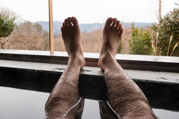 今すぐ脱毛したい毛深い脚