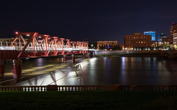 Union Railway Bridge, Des Moine, Iowa at Night