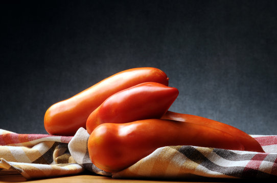 Pomodoro San Marzano ft5109_3928 dell'agro sarnese-nocerino