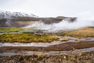 Nella terra dei geyser