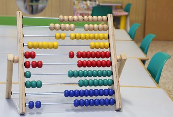 abacus to learn how to count numbers in decimal or base ten