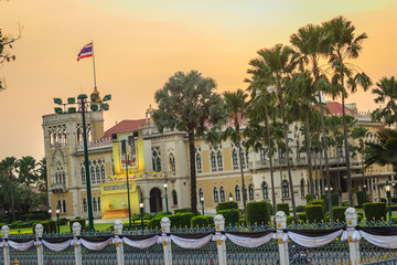Naklejka premium Bangkok, Thailand - March 2, 2017: View of Thai Khu Fah building, the offices of the Prime Minister of Thailand and the appointed cabinet ministers.