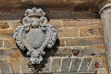 Crest 