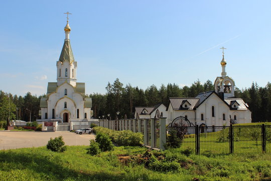 Temple of the Resurrection of Christ and pilgrims hotel near memorial in Katyn', Smolensk area / Russia