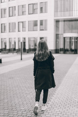 Obraz premium young woman in the city
