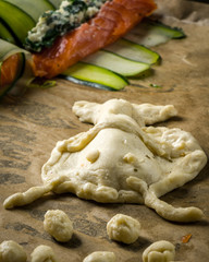 Raw salmon with spinach and mascarpone in puff pastry