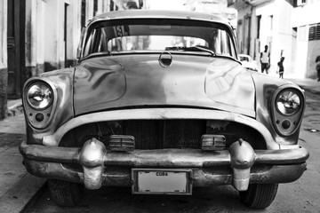 old auto in cuba