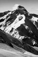 mountain in black adn white
