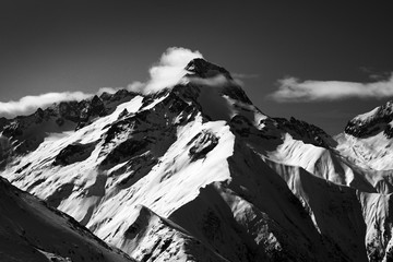 mountain in black adn white