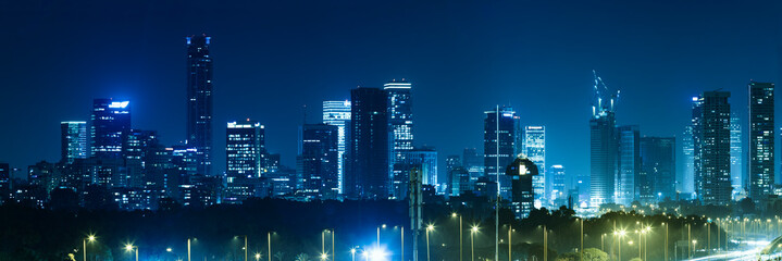 Obraz premium Panorama Of Tel Aviv City And Ayalon Freeway At Night