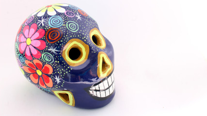 Artesanía de barro alusiva al día de muertos que se celebra en México