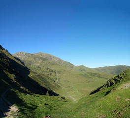 en allant vers le lac d'Arou