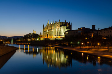 Fototapeta na wymiar Historic Palma Majorca Cathedral La Seu in blue hour