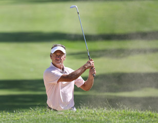 golfing sandy