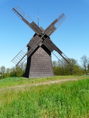 OSIECZNA  DREWNIANY WIATRAK  WIELKOPOLSKA  POLSKA © JAN