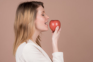 girl with an apple