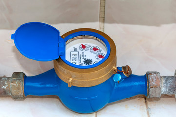 Water meter - controlling the water consume