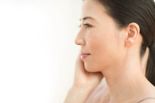 女性の横顔 Photos Royalty Free Images Graphics Vectors Videos Adobe Stock 女性の横顔 Photos Royalty Free Images Graphics Vectors Videos Adobe Stock