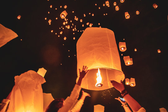 Lantern Release Images Browse 10 013 Stock Photos Vectors and